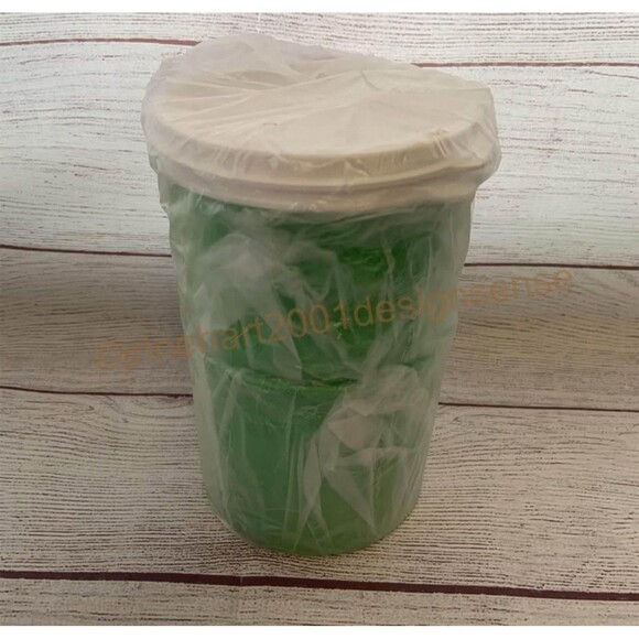 New Tupperware Canisters Green with White Seals 20 oz 4623 - Picture 5 of 5